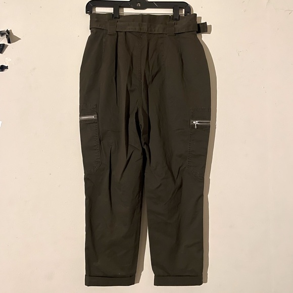 Cropped Cargo Pants - Picture 3 of 4
